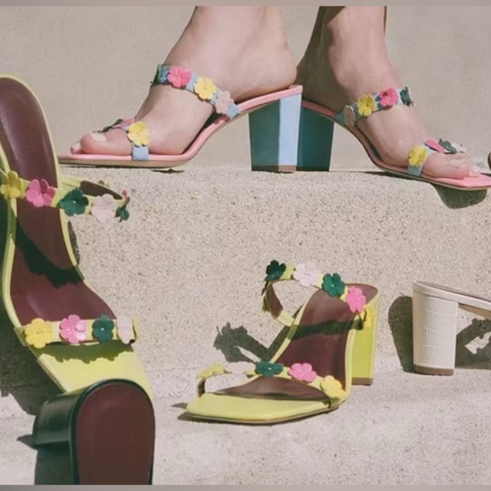 🤍 STAUD Suede Colorblock Flower Block Heeled Sandals - Picture 2 of 10